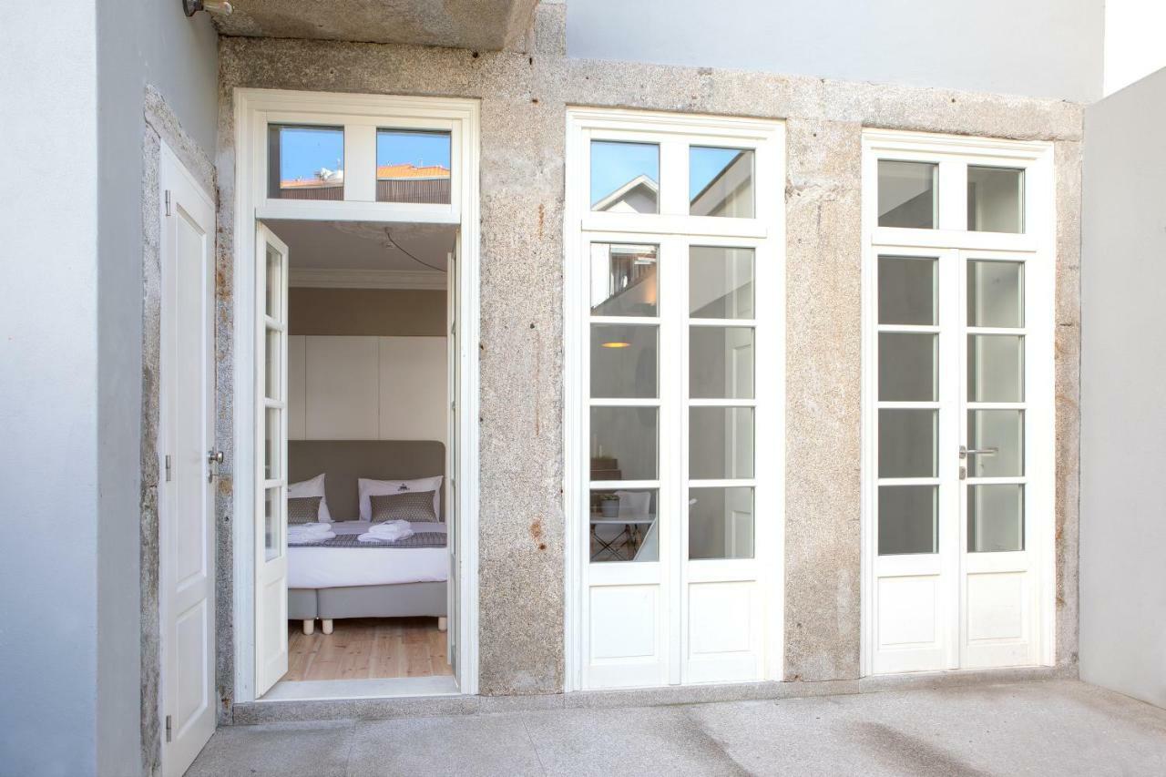 Studio,1158792776:JPEG